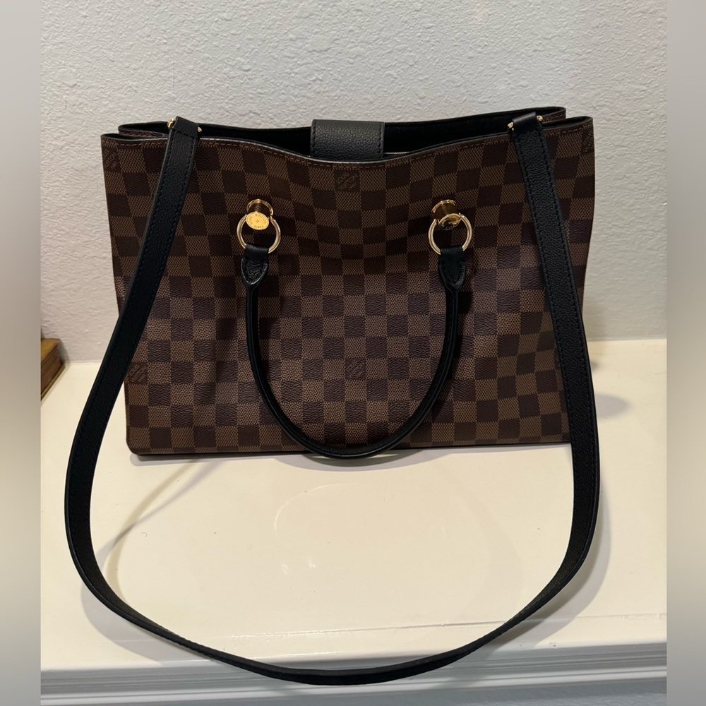 Authentic Louis Vuitton Damier Ebene LV Riverside Tote - Picture 9 of 17